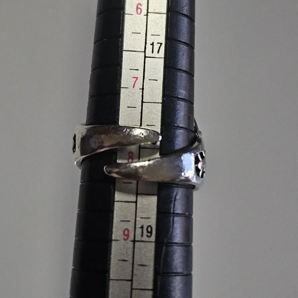 Unbranded this silver